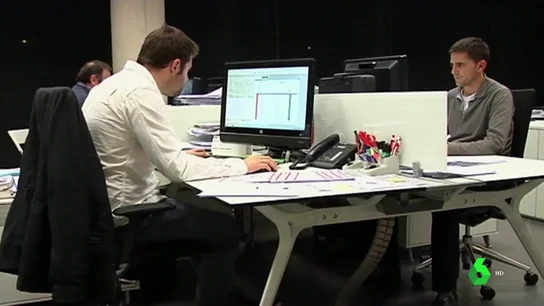 Imagen de trabajadores en la oficina Imagen de trabajadores en la oficina