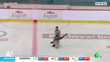 Las impactantes imágenes de la caída de una patinadora artística que casi se desnuca contra la pista de hielo 