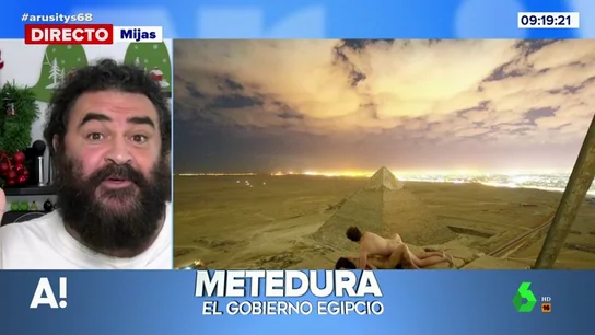El análisis de El Sevilla sobre el "calentón" de una pareja practicando sexo en la cima de una pirámide de Guiza El análisis de El Sevilla sobre el "calentón" de una pareja practicando sexo en la cima de una pirámide de Guiza