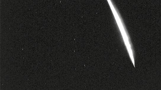 Bola de fuego de un asteroide en el cielo de Granada Bola de fuego de un asteroide en el cielo de Granada