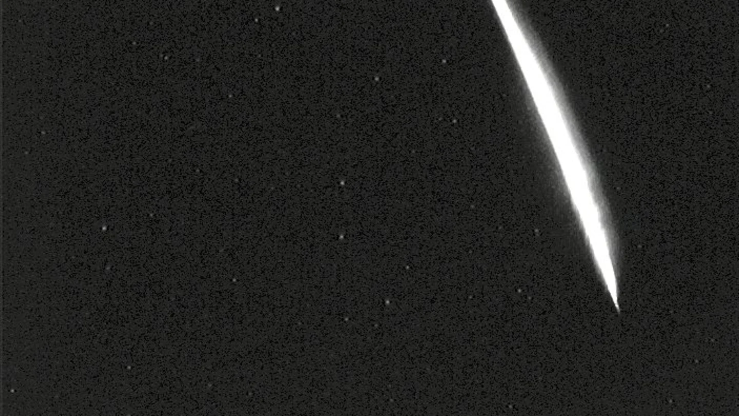 Bola de fuego de un asteroide en el cielo de Granada Bola de fuego de un asteroide en el cielo de Granada