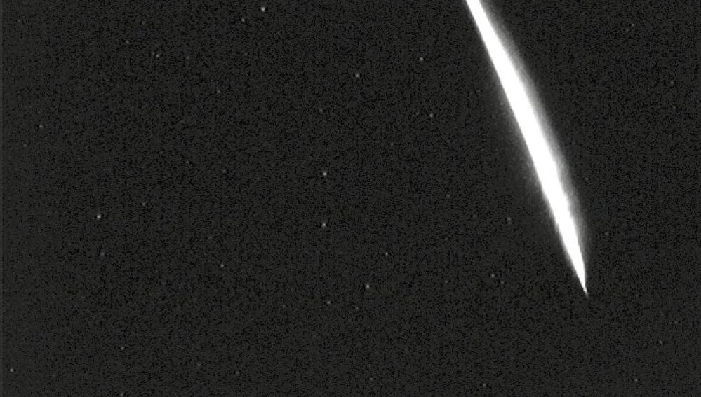 Bola de fuego de un asteroide en el cielo de Granada