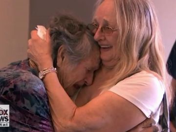 Reencuentro madre e hija Reencuentro madre e hija