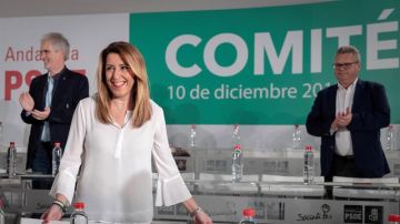 La secretaria general del PSOE-A y presidenta andaluza en funciones, Susana Díaz