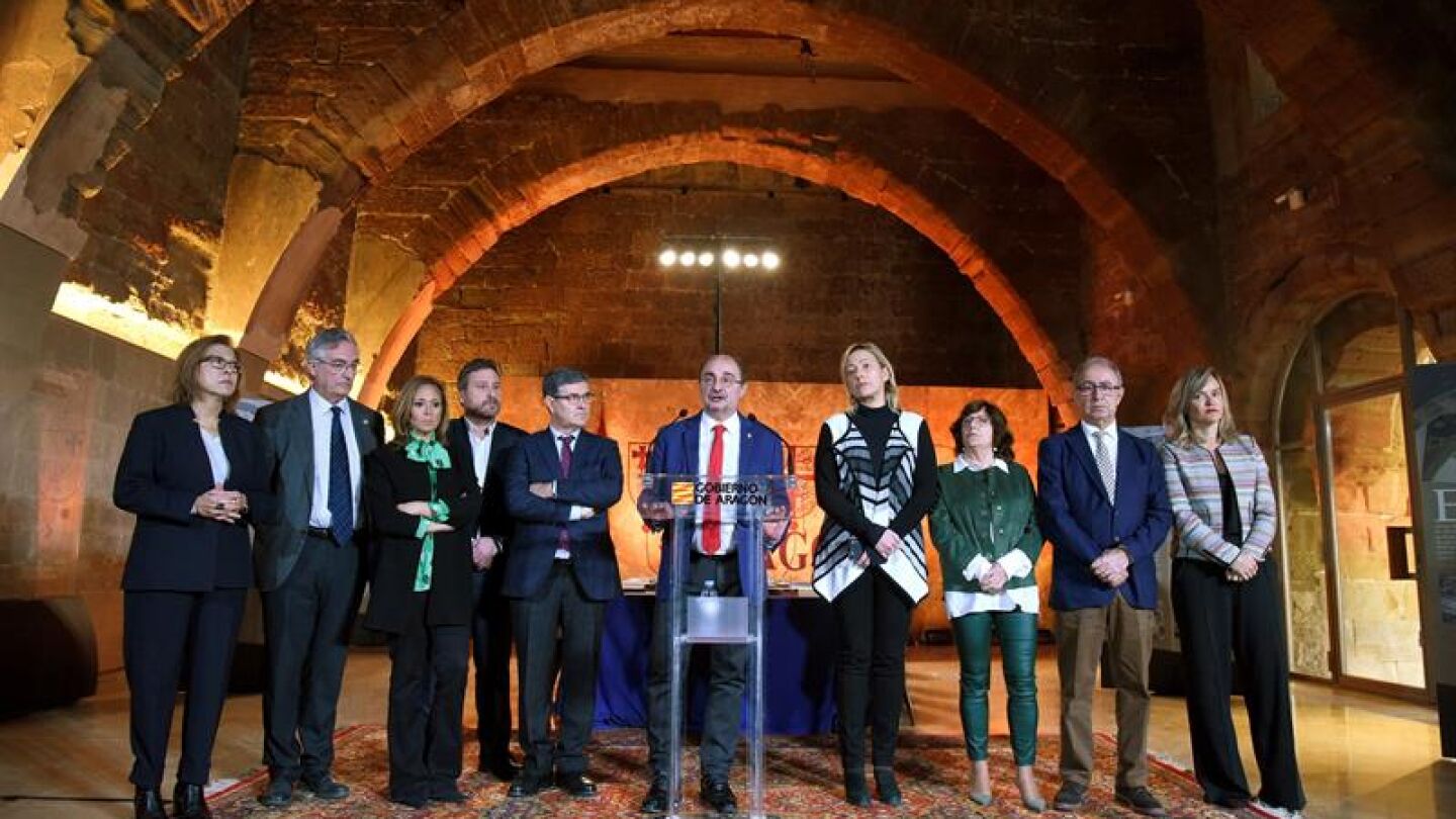 El presidente de Arag&oacute;n, Javier Lamb&aacute;n, preside la reuni&oacute;n del Consejo de Gobierno de Arag&oacute;n