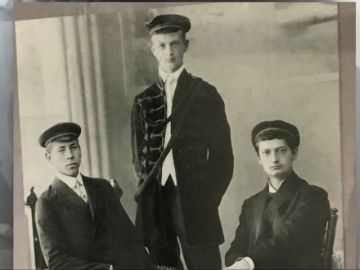 La misteriosa historia de amor imposible de Emil y Xaver La misteriosa historia de amor imposible de Emil y Xaver