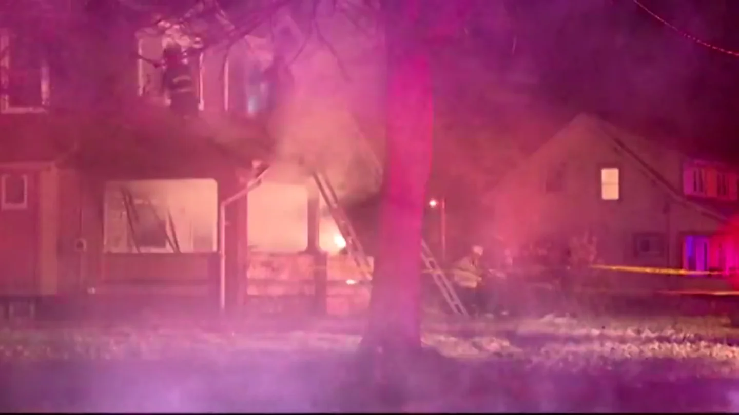Mueren cinco niños en el incendio de una vivienda en Ohio Mueren cinco niños en el incendio de una vivienda en Ohio