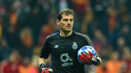 Iker Casillas consigue su victoria 100 en Champions contra el Galatasaray Iker Casillas consigue su victoria 100 en Champions contra el Galatasaray