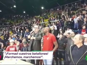 Los asistentes a un partido de baloncesto en Estrasburgo se enteran del atentado y responden cantando la Marsellesa Los asistentes a un partido de baloncesto en Estrasburgo se enteran del atentado y responden cantando la Marsellesa