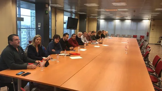 Sindicatos de los Mossos en una sala de la Conselleria de Interior. Sindicatos de los Mossos en una sala de la Conselleria de Interior.