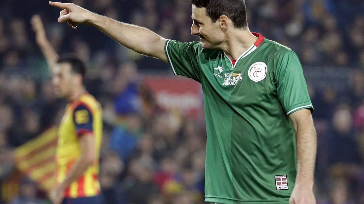 Aduriz celebra un gol de la Euskal Selekzioa a Catauña Aduriz celebra un gol de la Euskal Selekzioa a Catauña