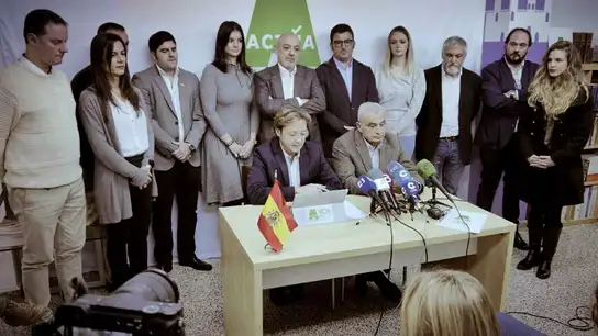 Jorge Campos junto a Fulgencio Coll en el comunicado de Vox. Jorge Campos, Presidente de Actúa Baleares, presentando la candidatura de Fulgencio Coll al Ayuntamiento de Palma