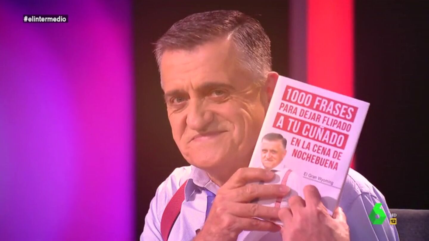 Wyoming presentando su "nuevo libro"