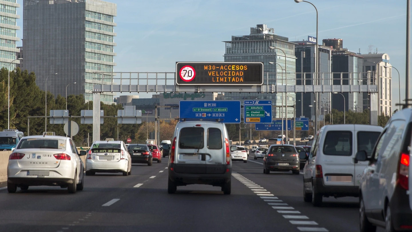 Restricciones al tráfico por contaminación. Restricciones al tráfico en episodios de alta contaminación.