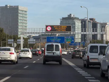 Restricciones al tráfico por contaminación. Restricciones al tráfico por contaminación.