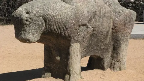 Toro de Guisando, El Tiemblo Toro de Guisando, El Tiemblo