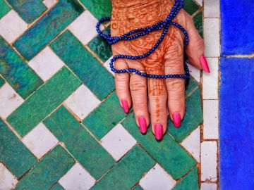 Mano de una mujer marroquí Mano de una mujer marroquí