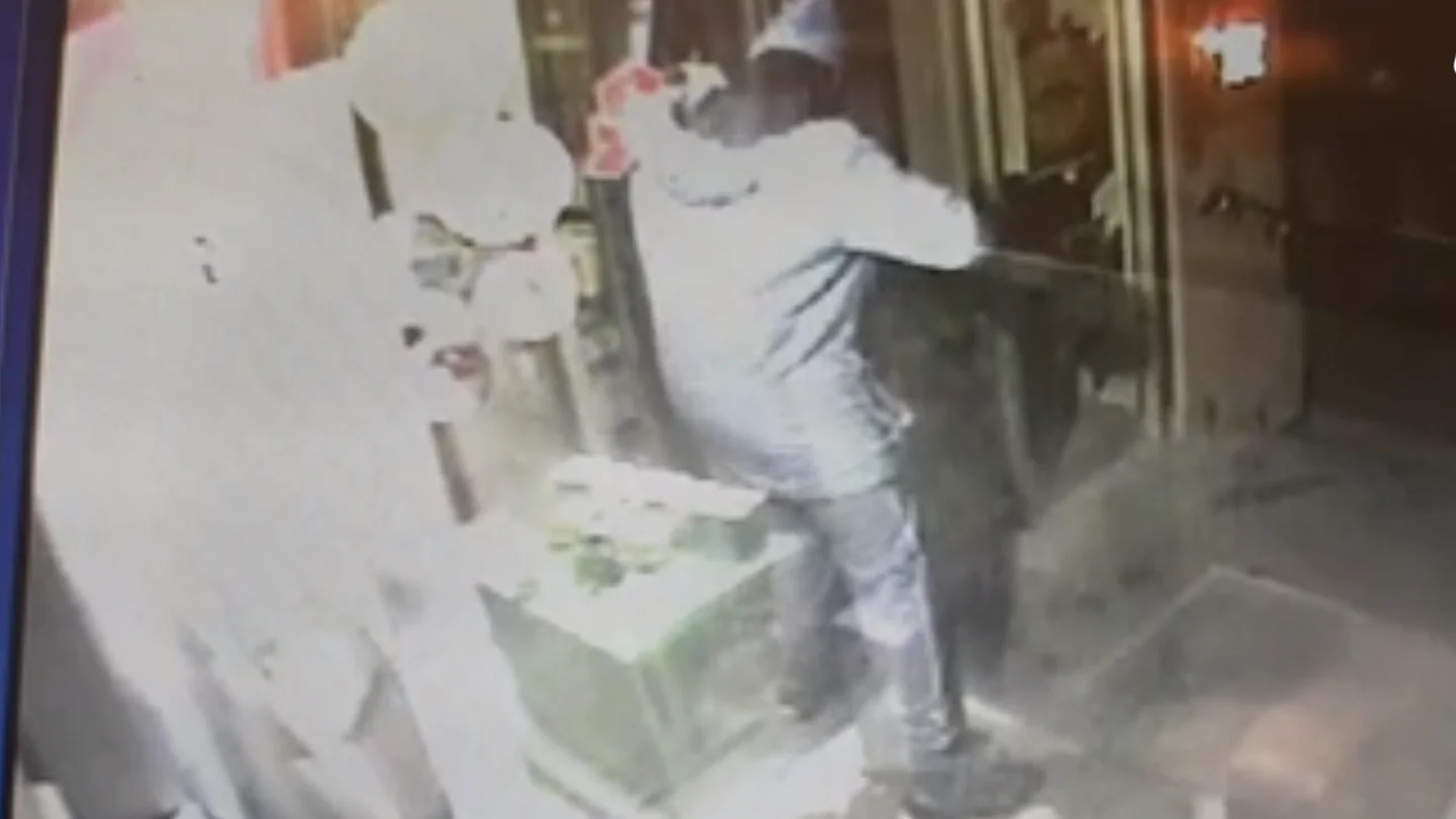 Terrorista de Estrasburgo robando en una farmacia Terrorista de Estrasburgo robando en una farmacia