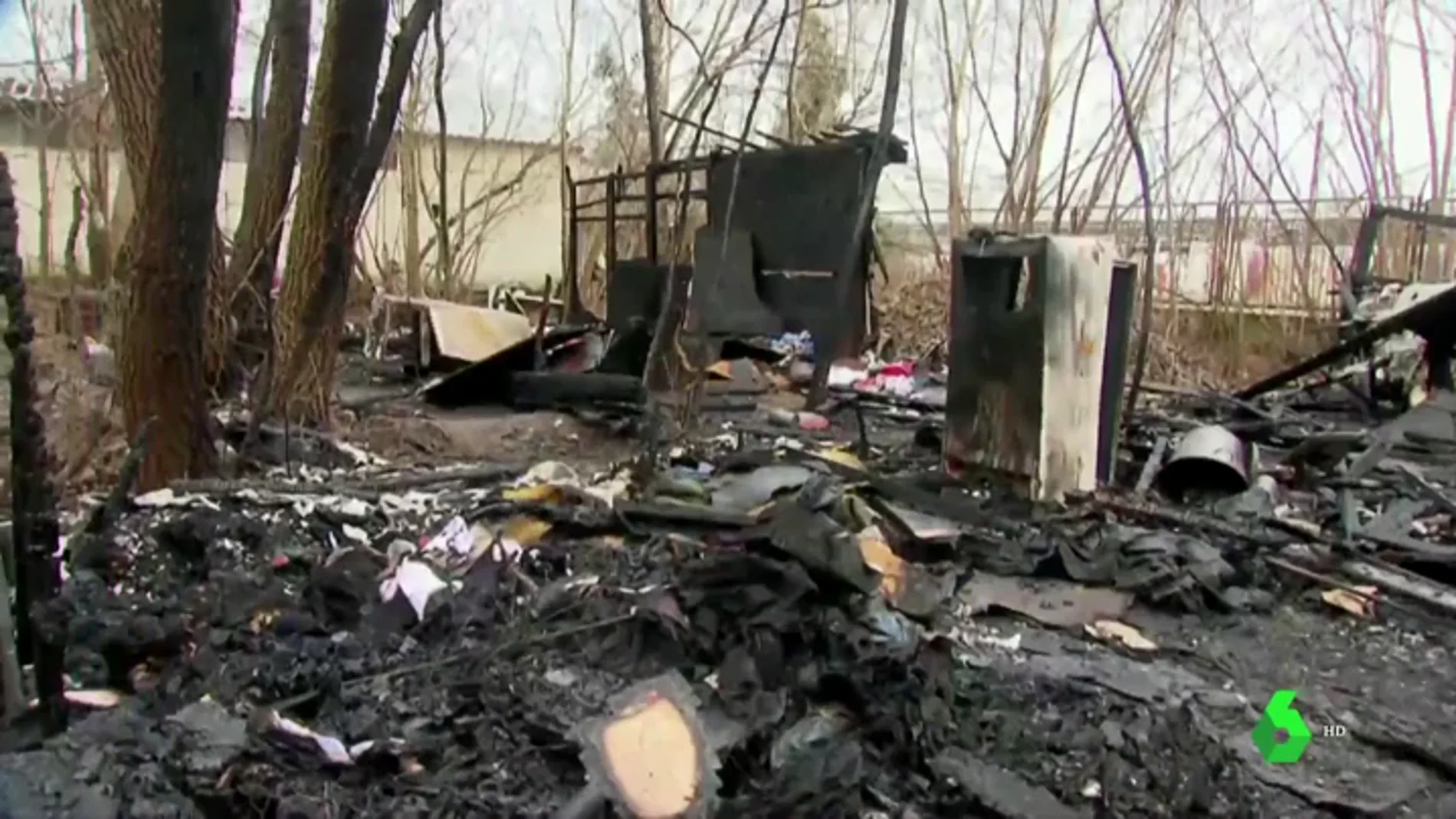 Seis personas mueren en el incendio de una casa de madera albergada por sin techo y refugiados en Varsovia