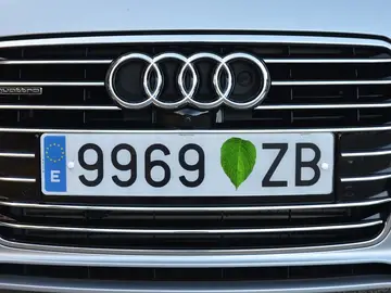 Matrícula de coche Nuevo método prohibido que evita la correcta lectura de la matrícula por un radar