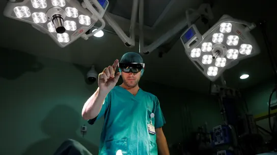 El Hospital Gregorio Marañón de Madrid ha desarrollado un sistema para quirófano que combina el uso de gafas de realidad aumentada y la impresión 3D El Hospital Gregorio Marañón de Madrid ha desarrollado un sistema para quirófano que combina el uso de gafas de realidad aumentada y la impresión 3D