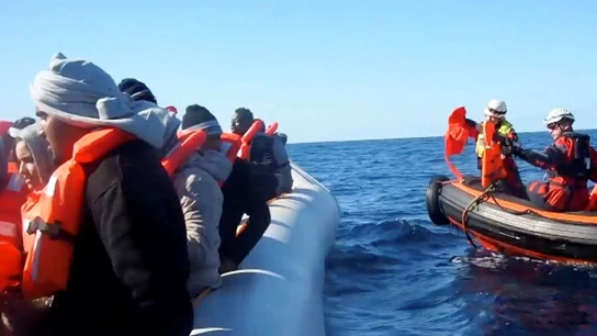 El barco de Sea Watch espera desde el mediterráneo permiso para desembarcar El barco de Sea Watch espera desde el mediterráneo permiso para desembarcar