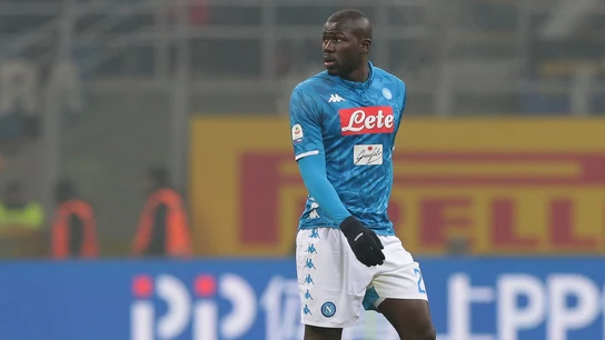 Koulibaly, durante un partido con el Nápoles Koulibaly, durante un partido con el Nápoles