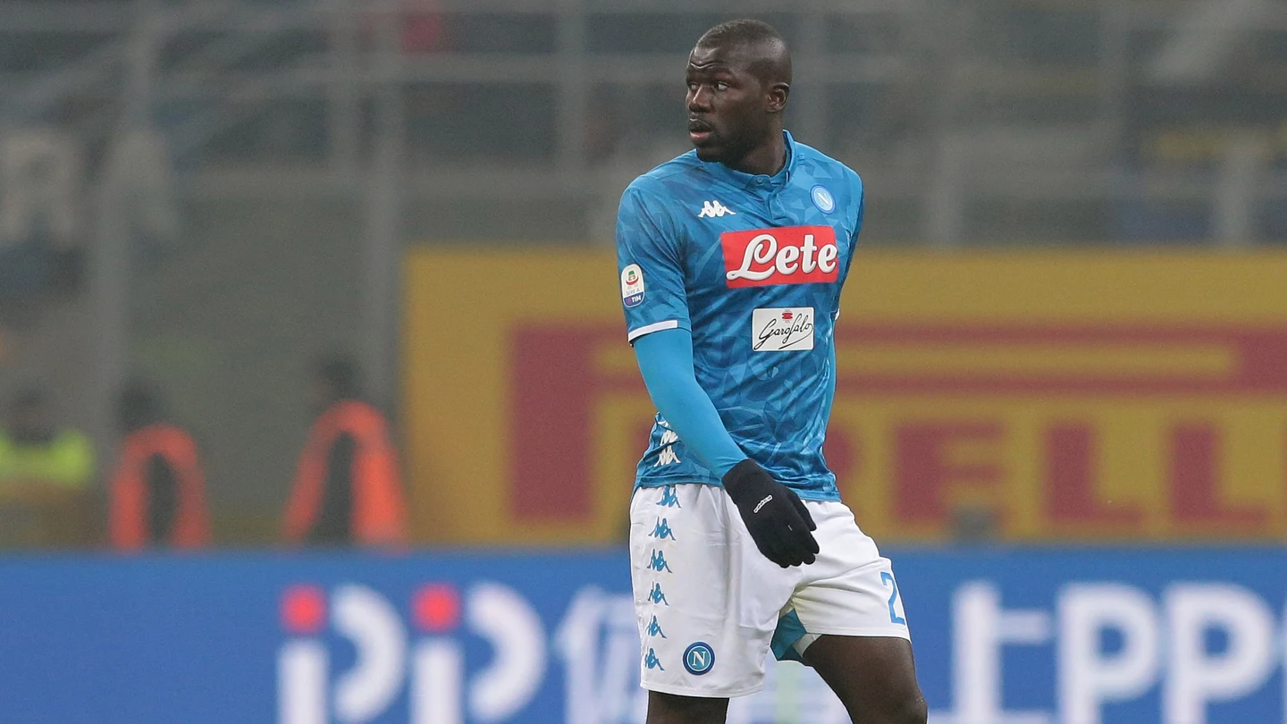 Koulibaly, durante un partido con el Nápoles Koulibaly, durante un partido con el Nápoles
