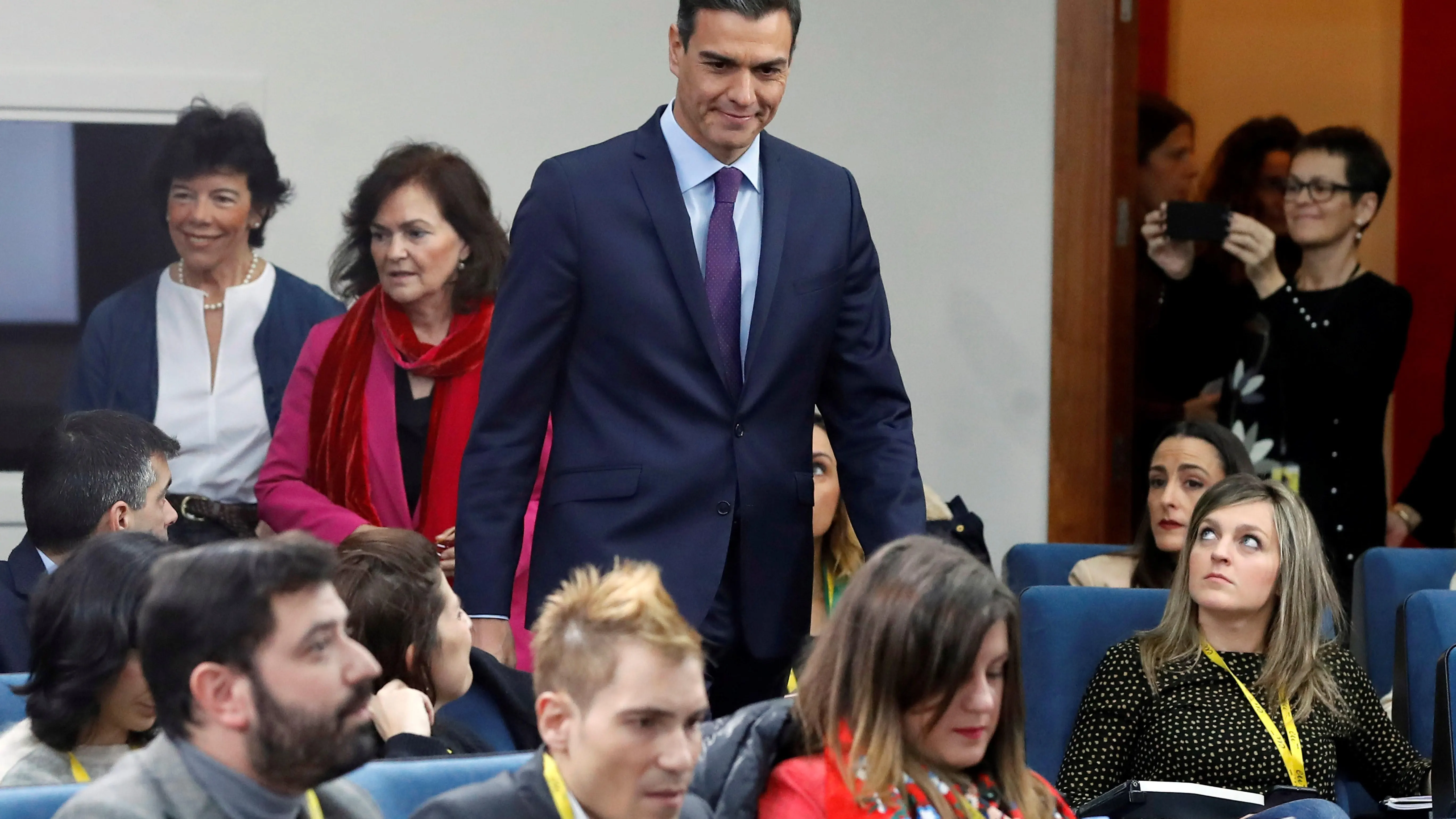 El presidente del Gobierno, Pedro Sánchez, poco antes de su comparecencia ante los medios