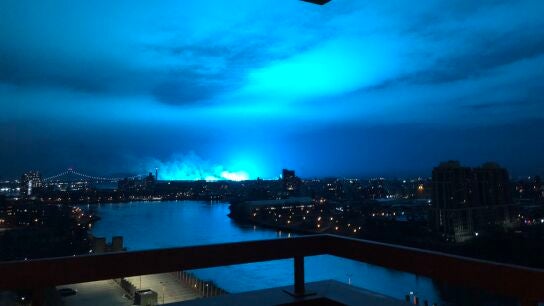 Explosi&oacute;n de un transformador en el barrio neoyorkino de Queens