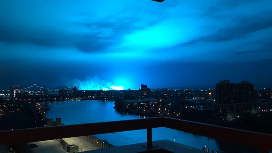 Explosión de un transformador en el barrio neoyorkino de Queens Explosión de un transformador en el barrio neoyorkino de Queens