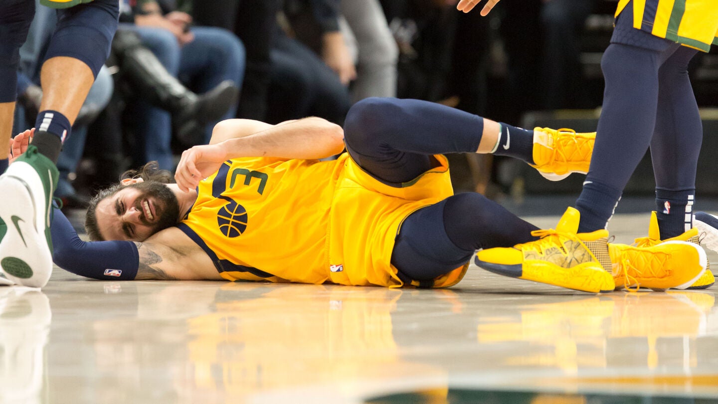 Ricky Rubio sufre una espectacular ca&iacute;da