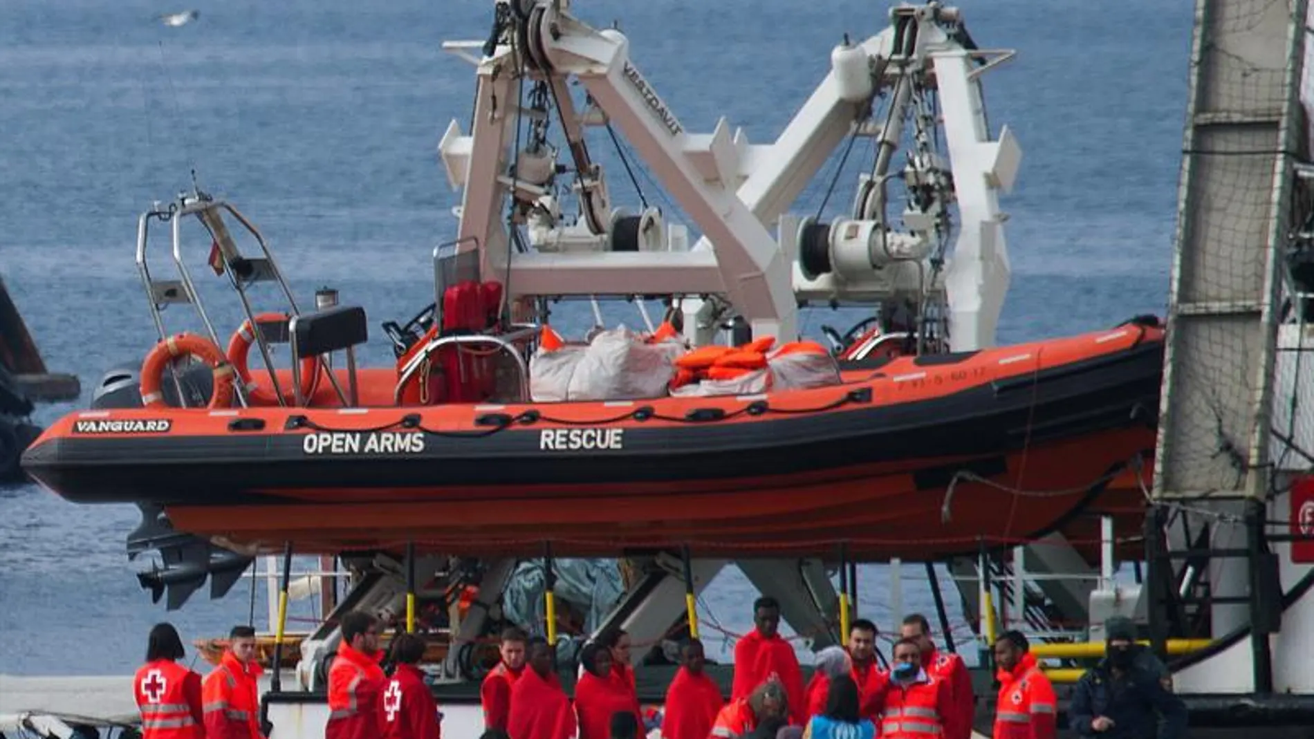 El Open Arms llega a Algeciras con 311 inmigrantes a bordo