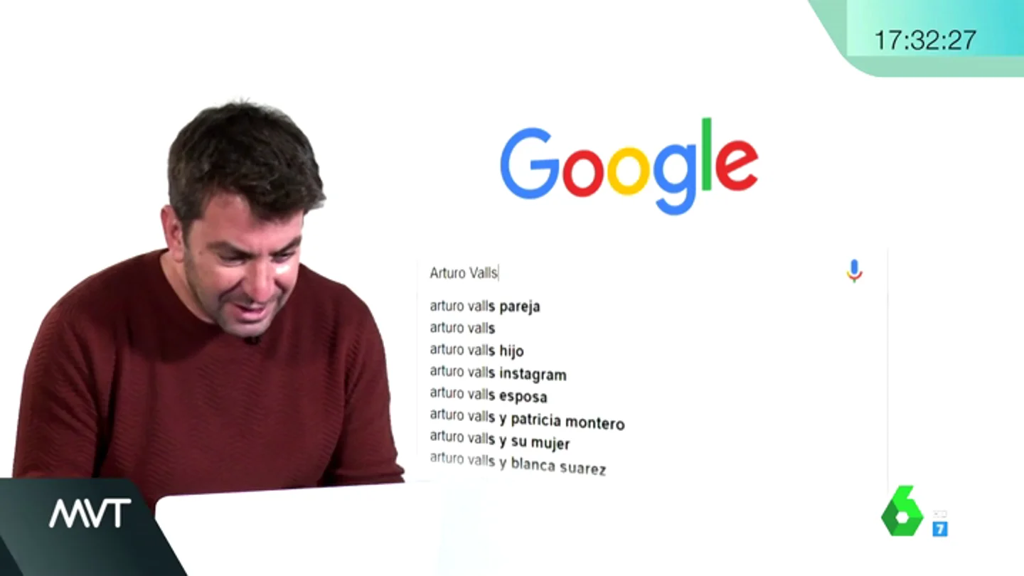Arturo Valls se busca en Google en MVT: Wikipedia tiene un grave error y triunfa con sus imitaciones Arturo Valls se busca en Google en MVT: Wikipedia tiene un grave error y triunfa con sus imitaciones