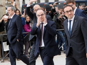 Los exmiembros del Govern Joaquín Forn, Raül Romeva, Jordi Turull y Josep Rull a su llegada a la Audiencia Nacional antes de una comparecencia ante el juez. Los exmiembros del Govern Joaquín Forn, Raül Romeva, Jordi Turull y Josep Rull a su llegada a la Audiencia Nacional antes de una comparecencia ante el juez.