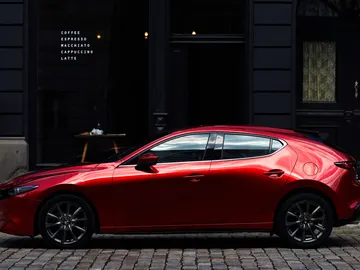 Mazda3 SKYACTIV-X Mazda3 SKYACTIV-X