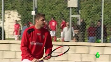 Tenis, fútbol... y mucho humor: así se las gastó Joaquín en un acto benéfico en su tierra natal