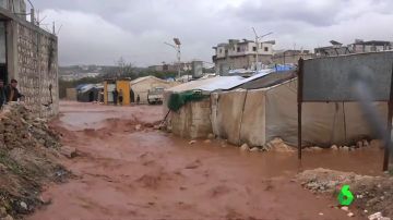 Más de 250.000 sirios afectados por las inundaciones en los campos de desplazados al norte del país