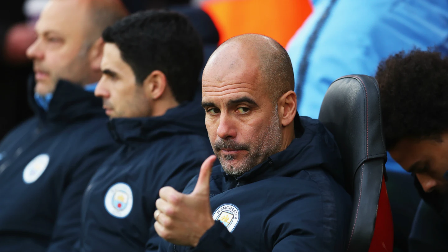 Guardiola, en el banquillo del City Guardiola, en el banquillo del City