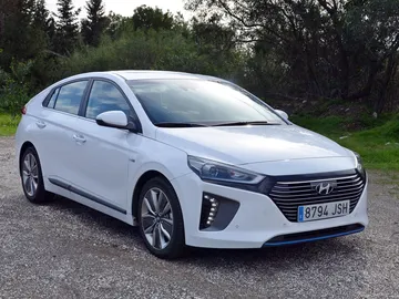 Hyundai Ioniq Hyundai Ioniq