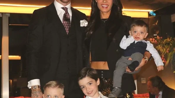 Sergio Ramos, Pilar Rubio y sus tres hijos, en Nochevieja