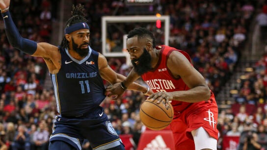 James Harden, en acci&oacute;n contra los Memphis Grizzlies