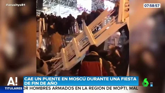 Puente cayendo en fin de año en Moscú Puente cayendo en fin de año en Moscú