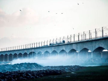 Vista del puente del Gran Belt en Nyborg (Dinamarca). Vista del puente del Gran Belt en Nyborg (Dinamarca).