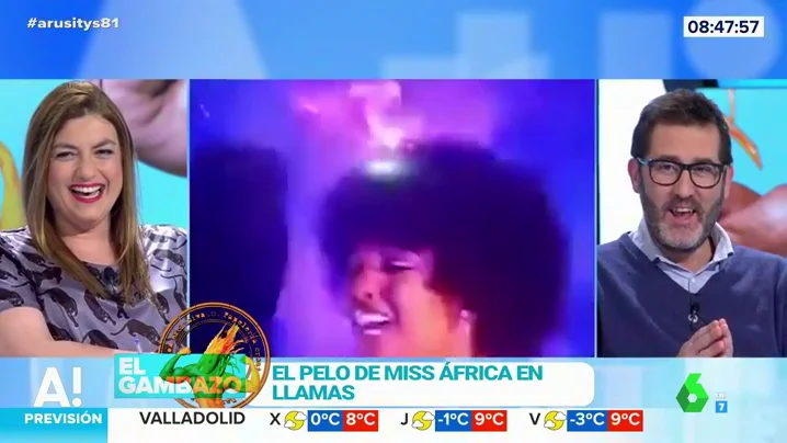 El pelo de Miss África ardiendo