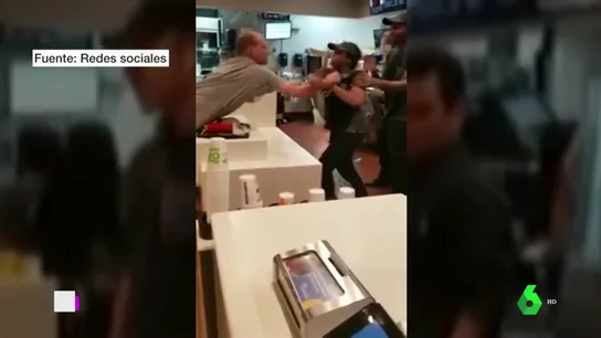 Se lía a golpes con una dependienta en Florida porque no le daba una pajita Se lía a golpes con una dependienta en Florida porque no le daba una pajita