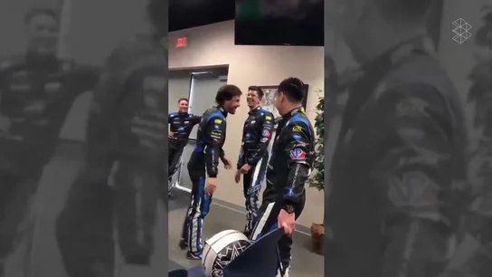El vacile de Fernando Alonso al conocer a su compañero en Daytona: "Dije sí" El vacile de Fernando Alonso al conocer a su compañero en Daytona: "Dije sí"