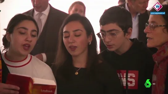 Una familia armenia lleva más de dos meses refugiada en una Iglesia holandesa Una familia armenia lleva más de dos meses refugiada en una Iglesia holandesa
