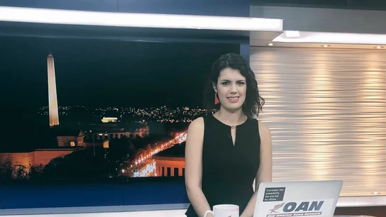 La presentadora Bre Payton en el plató de One American News La presentadora Bre Payton en el plató de One American News