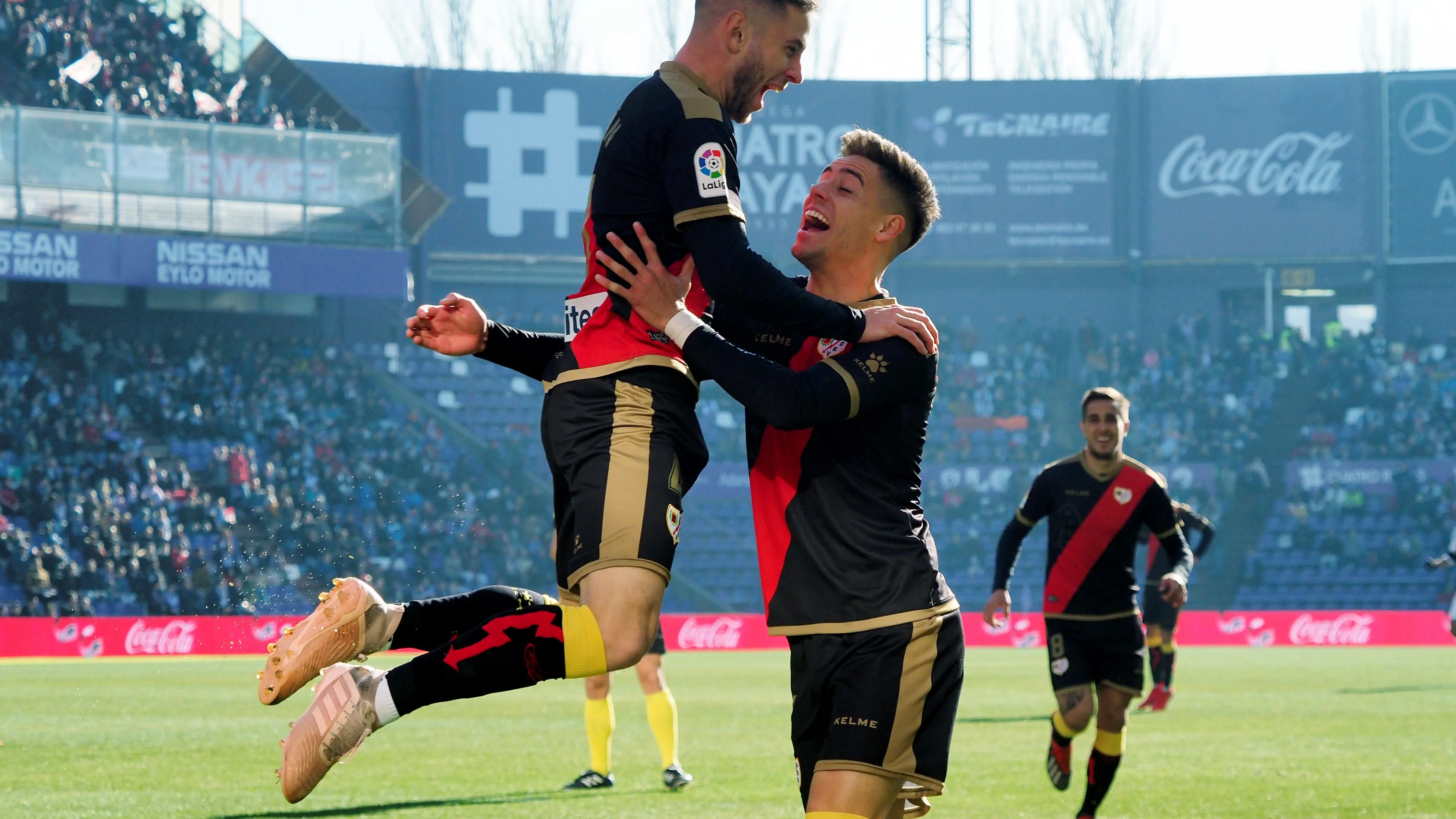 Medrán celebra su gol con el Rayo Vallecano